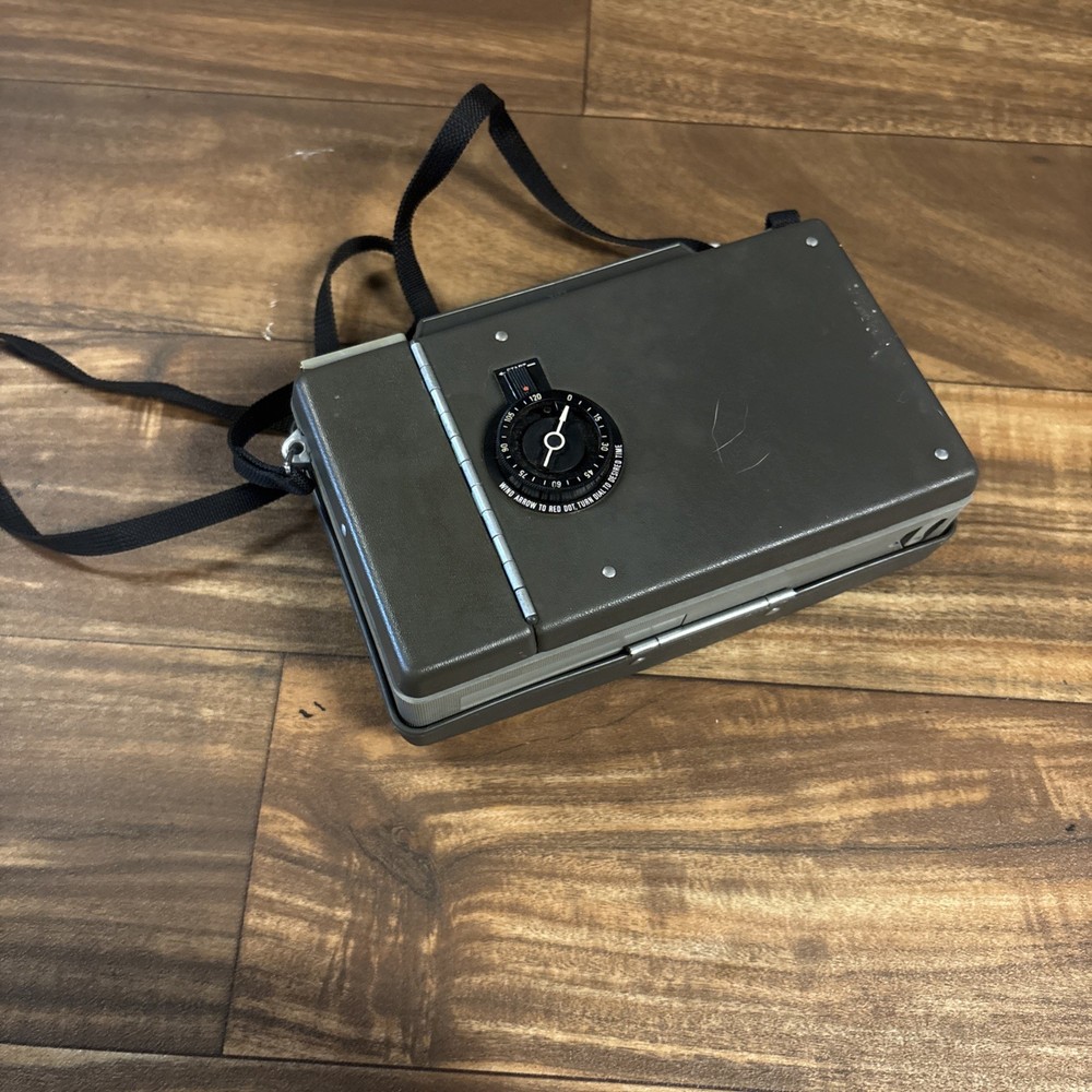 Polaroid 440 Land Camera