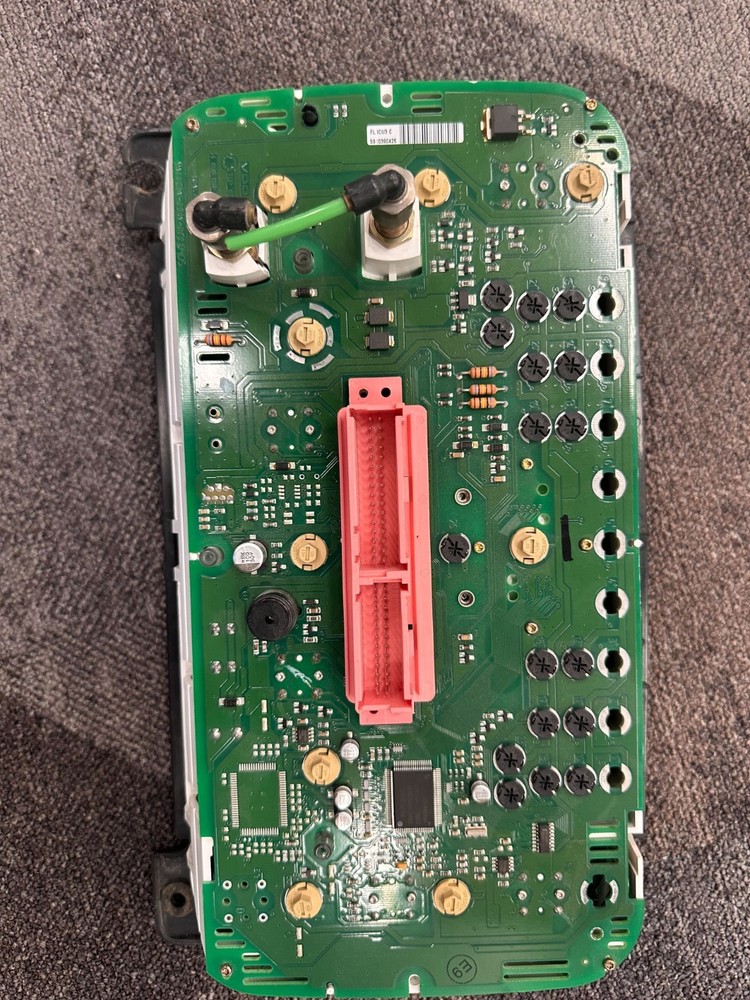 Freightliner VDO Gauge Cluster - Read Description