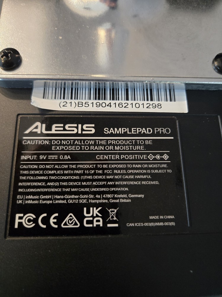 Alesis SamplePad Pro Programmable Digital Drum Pad, 8 Pads, Case, Power Adapter