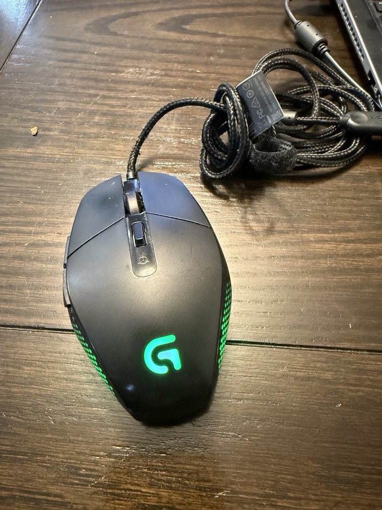 Logitech G930 wireless headset with dongle Logitech-G303 Wired Game Mouse Bundle