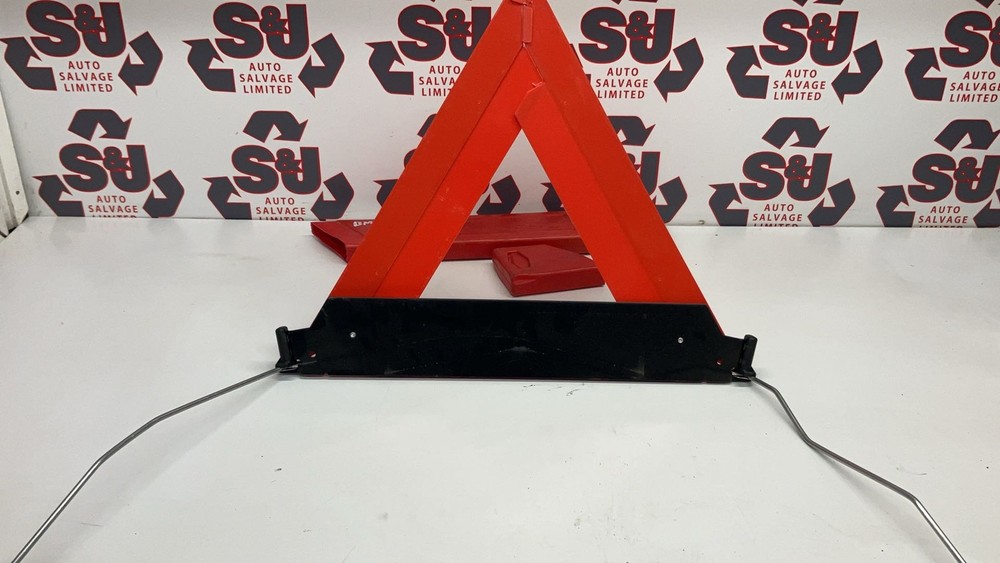 Bmw X5 08-10 Warning Triangle