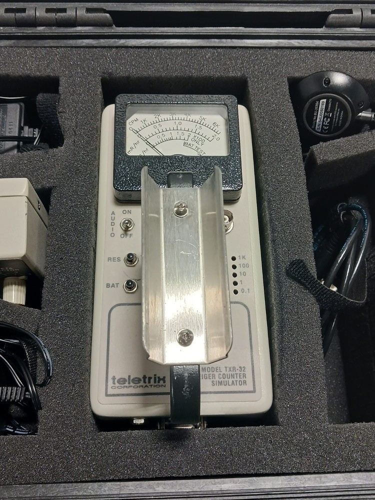 Teletrix Model TXR-32 Geiger Counter Simulator Radiation Detector Training Set