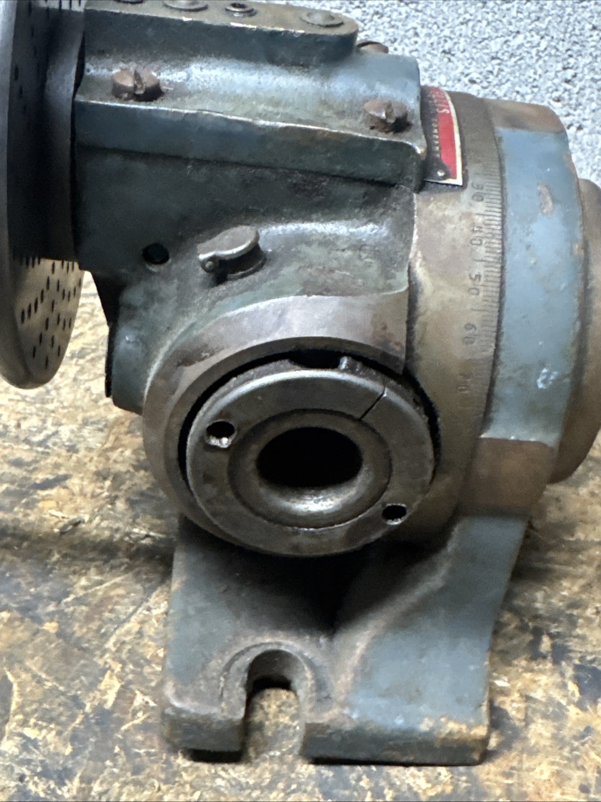 Ellis Dividing Indexing Head With 3 Plates