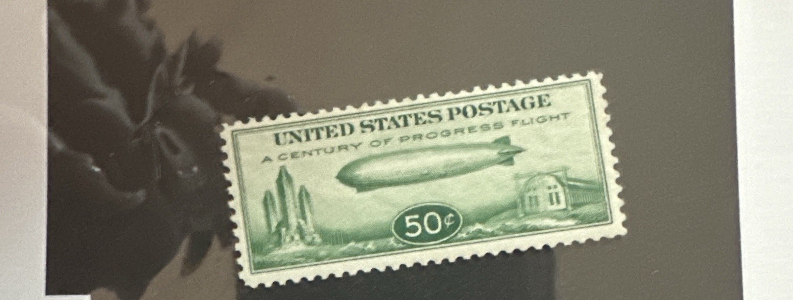 1933 Graf Zeppelin 50¢ Green Airmail Stamp Scott C18 Unused No Gum