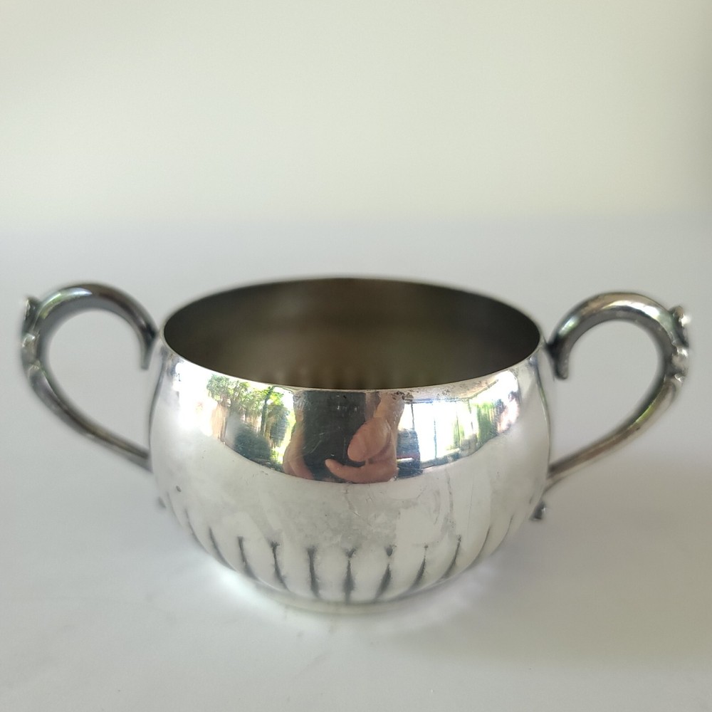 Vintage Oneida LTD Silverplate Fluted Sugar Bowl