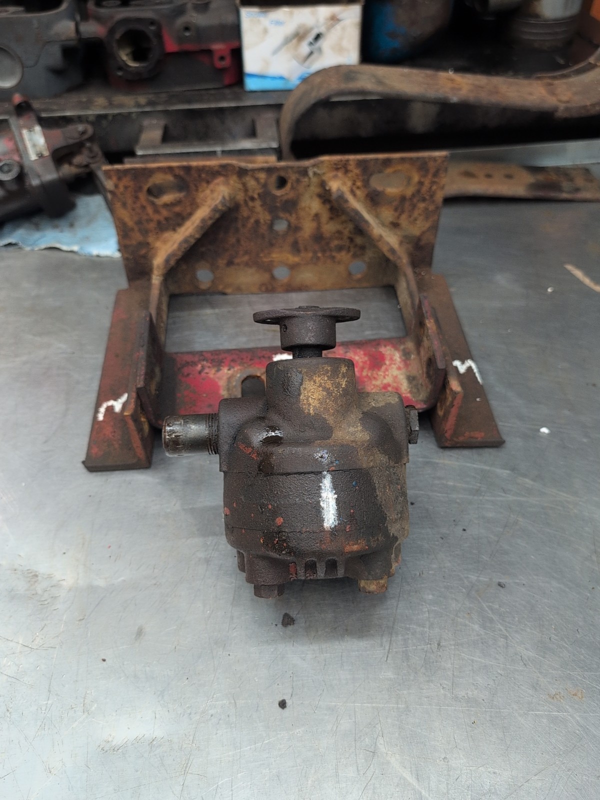 Ford Tractor Front Loader Hydraulic Pump ONLY 1