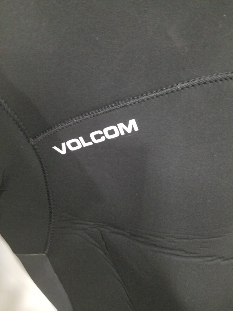 Volcom Modulator 4/3mm Long Sleeve Back Zip Fullsuit in Black Sz Medium Short