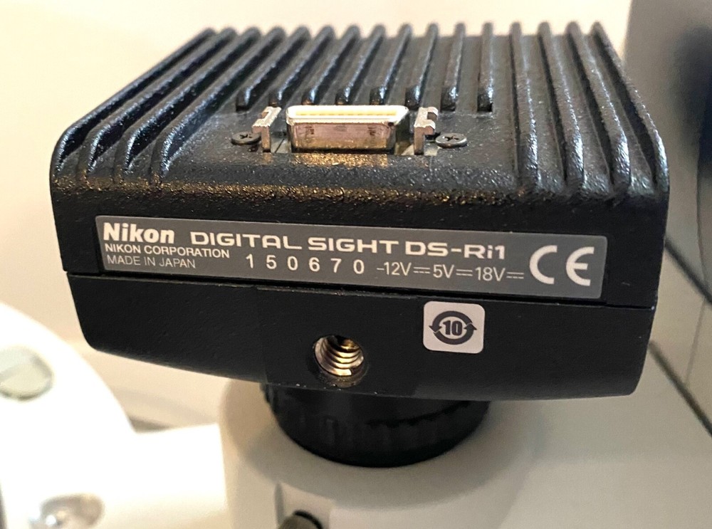 NIKON Eclipse 90i Microscope w/ 5 Objectives