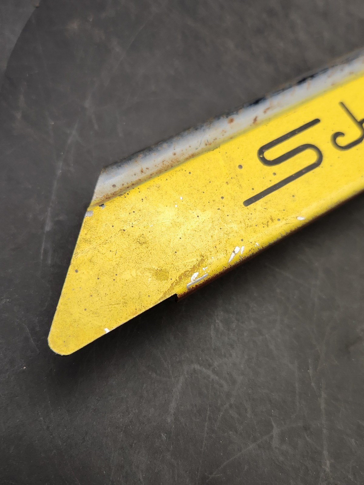 Schwinn Yellow Fastback Stingray Original Paint Chain Guard 5 speed Vintage