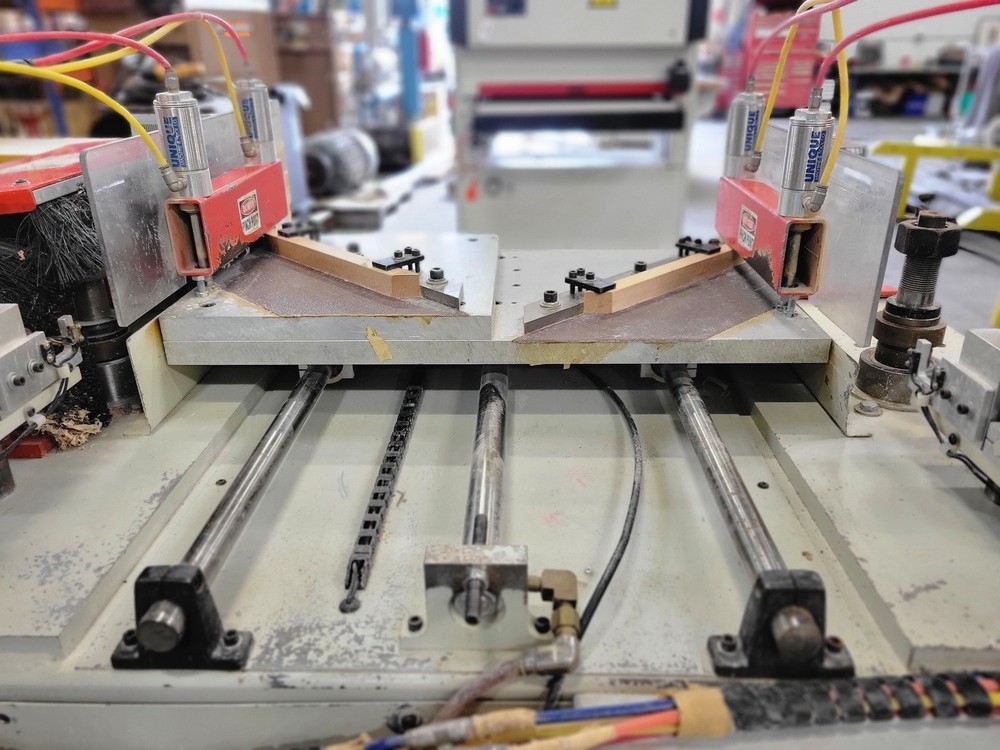 UNIQUE 313 Automatic Miter Machine – Shapers