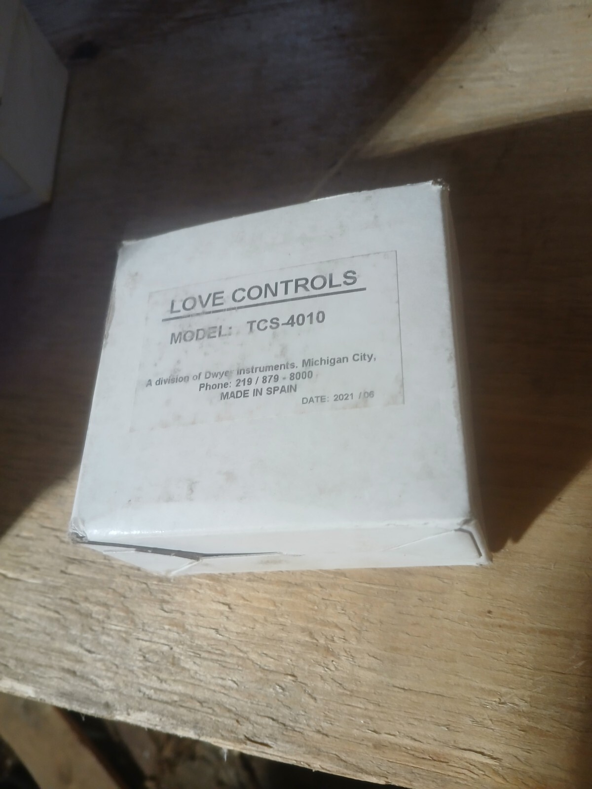 New Love Controls TCS-4010 Temperature Switch Control