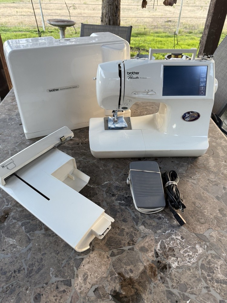 Brother Pacesetter PC-8500D Computerized Embroidery & Sewing Machine Disney