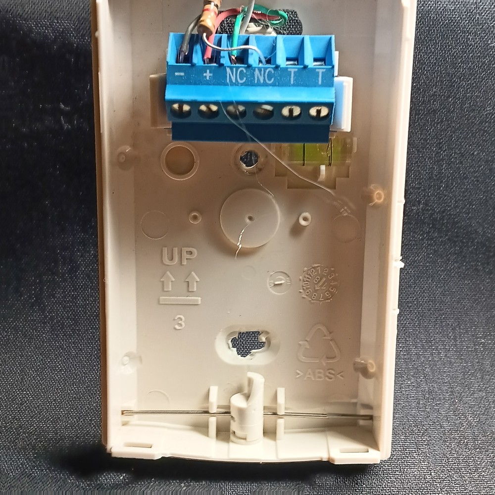 Bosch ISC-BPR2-WP12 Motion Detector Security Alarm Sensor MPN ISC-BPR2-WP12 Type
