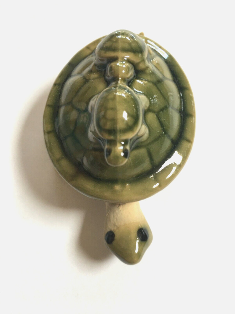Small Green Bubble Head Resin turtle, figurines, decor