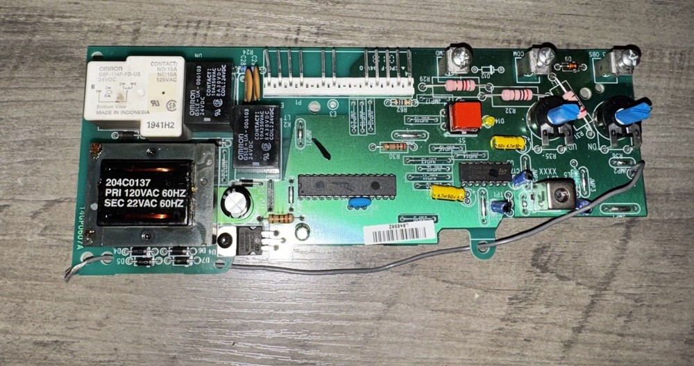 LiftMaster, Chamberlain circuit / logic board red button 🟥