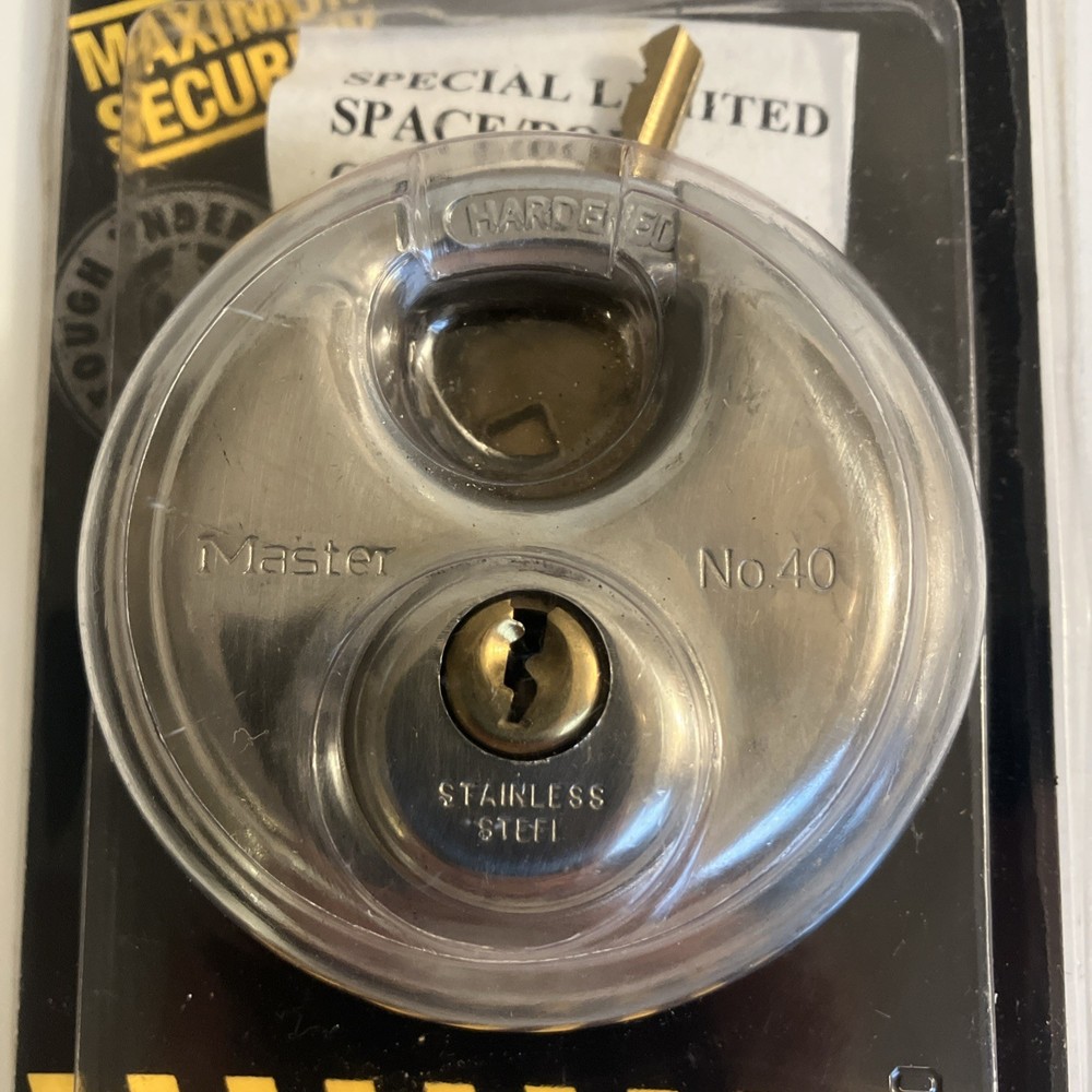 Master Lock Padlock 2-3/4" #40D Shielded Padlock Master Lock - NIP