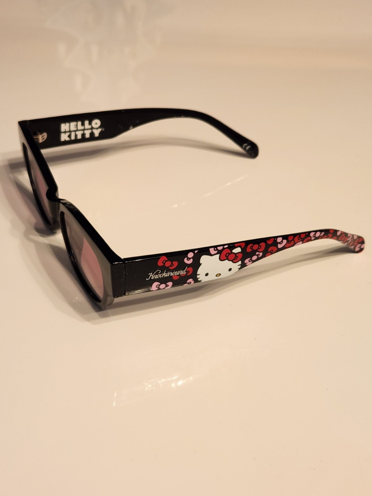 Knockaround Hello Kitty “World of Bows” Sunglasses & Pouch