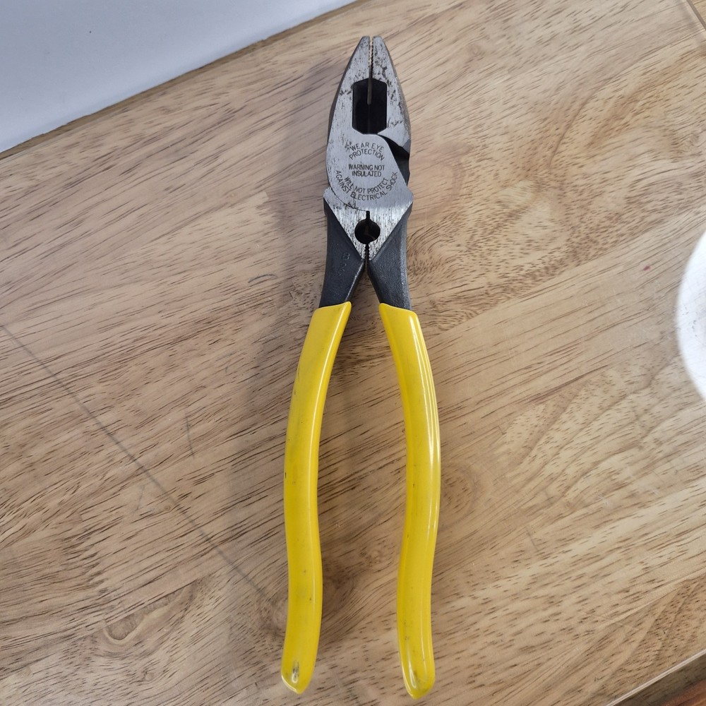 Klein Tools J63050 Journeyman™ High Leverage Cable Cutter & Klein Tool D213-9NE