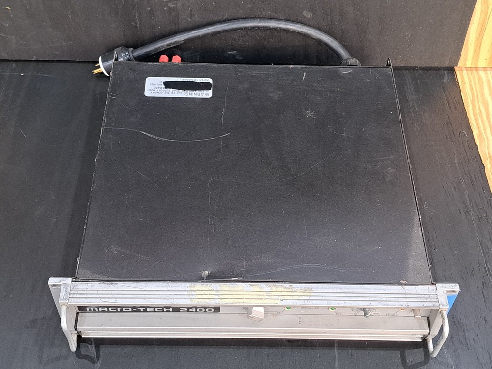 Crown Macro-Tech 2400 2-Channel Power Amplifier