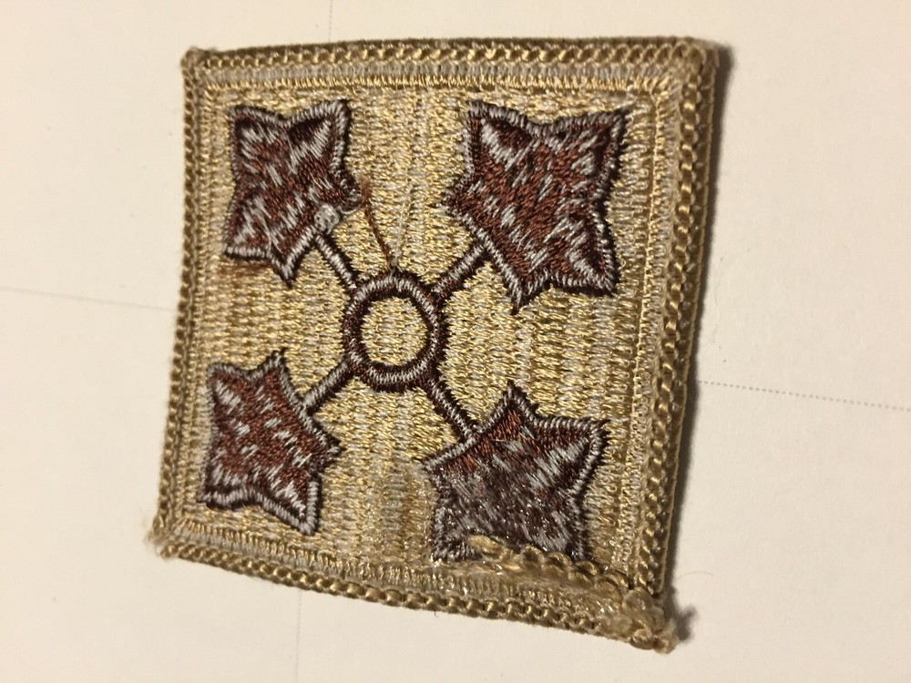 U S Army Patch - 4th INF. Div. Desert Subdued sew-on patch