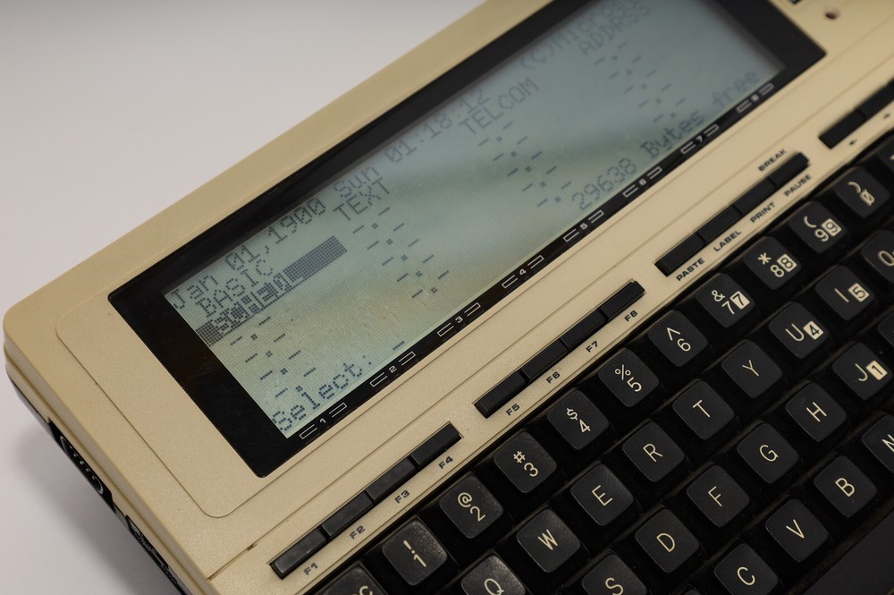 Radio Shack TRS-80 Model 100 Portable Computer - Working!