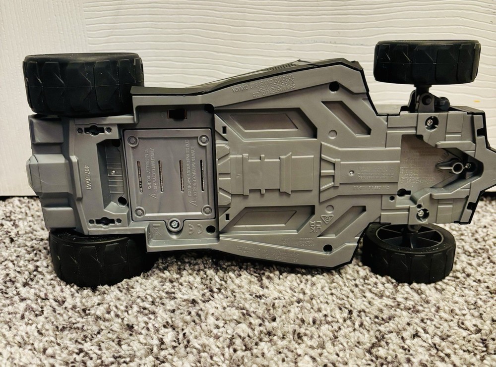 Spin Master Batman Batmobile RC Remote Control Car w/ Action Figure Set