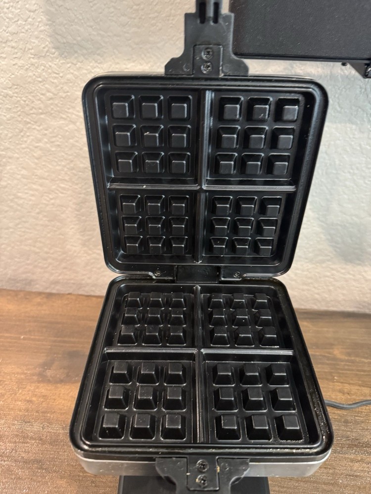 Waring Pro WMS200 4-Slice Professional Belgian Waffle Maker-Works!