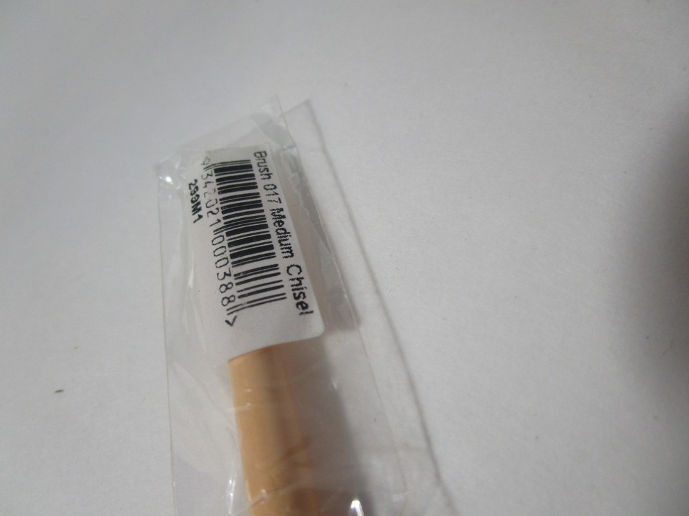 Gorgeous Cosmetics Brush #017 Medium Chisel, New, FREE SHIPPING!