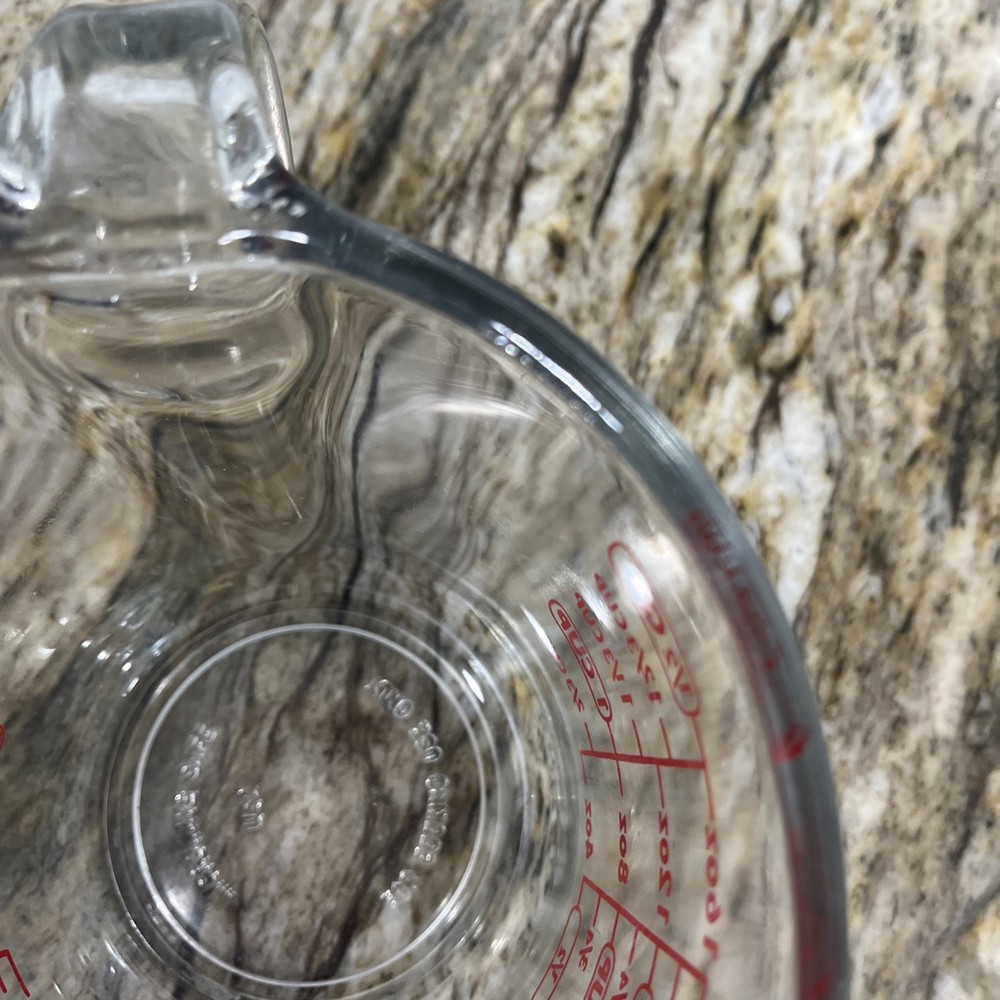 Anchor Hocking 2 Cup Measuring Cup Red Numbers & Letters Hook Handle 🇺🇸
