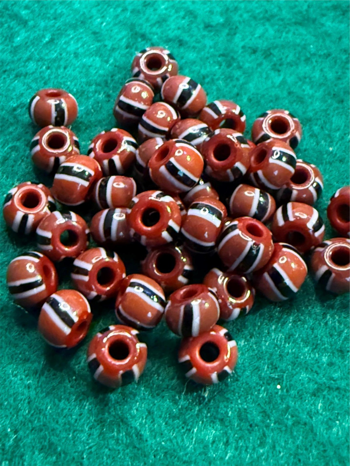 (10) Huron Indian Brown White Black False Chevron Trade Beads Fur Trade 1800's