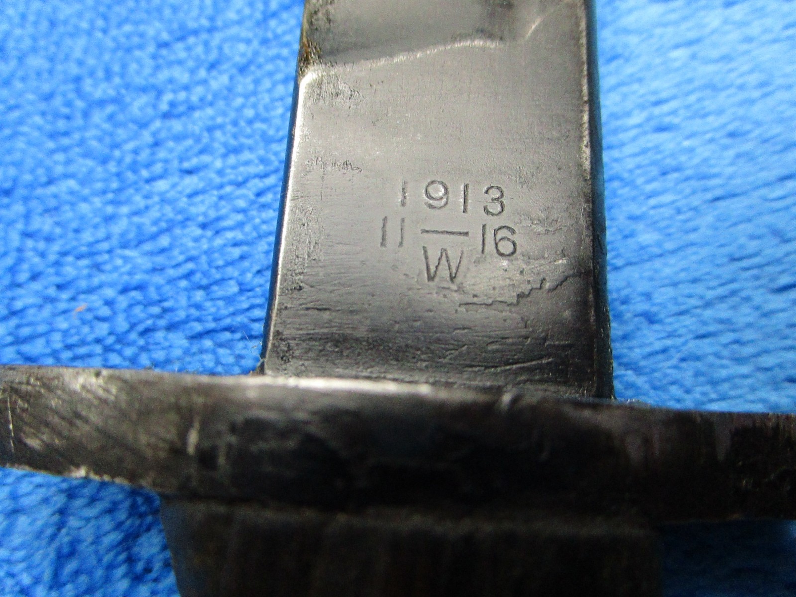 ORIGINAL WW1 ENGLISH M1913/17 ENFIELD BAYONET AND SCABBARD MADE BY WINCHESTER