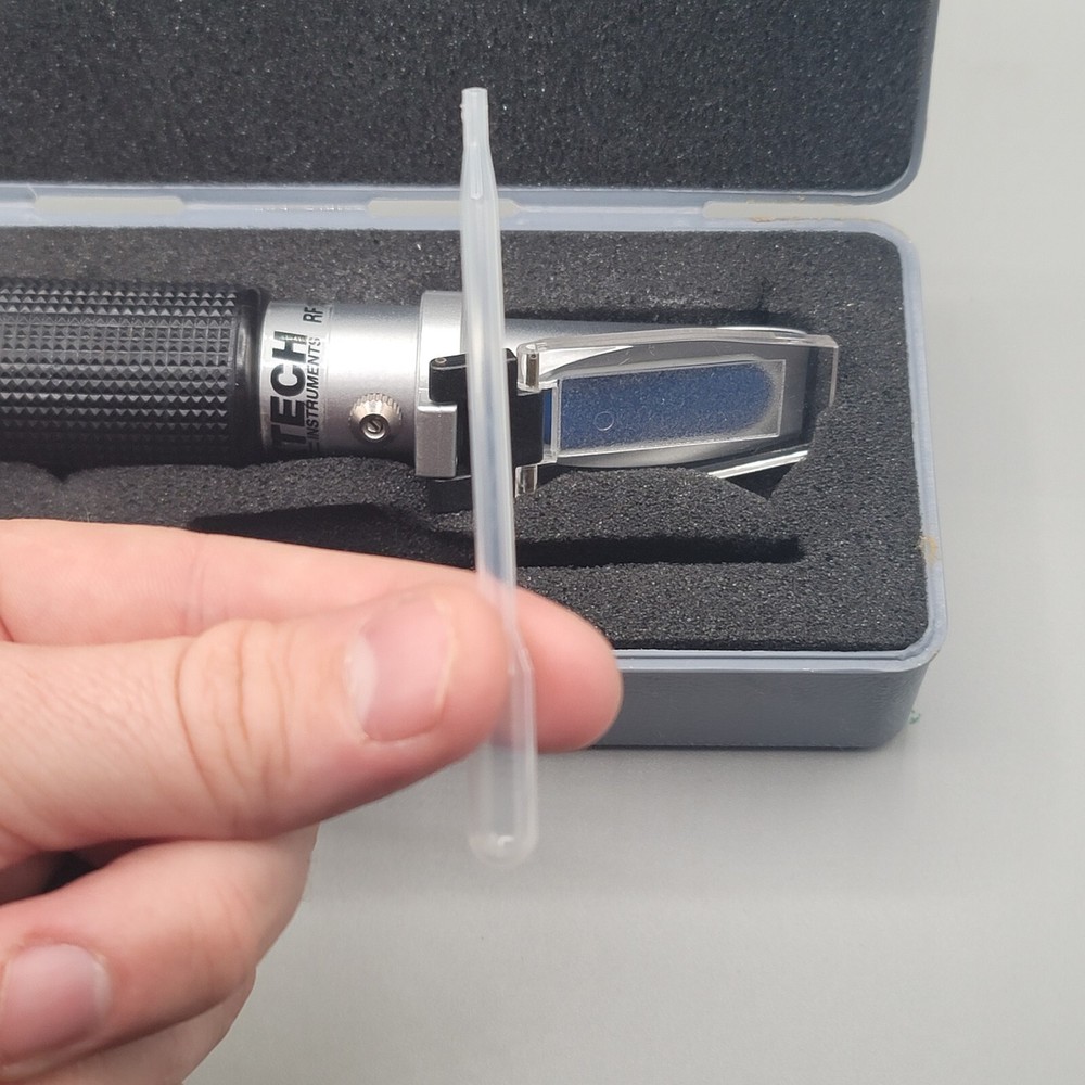 Extech Instruments RF15 Portable Refractometer With Case