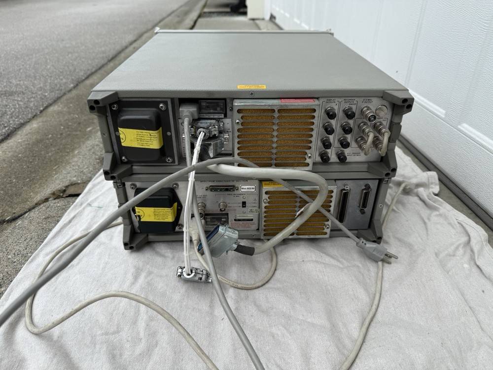 HP Agilent 8568B Spectrum Analyzer w/ Display Unit 85662A Opt 85680B