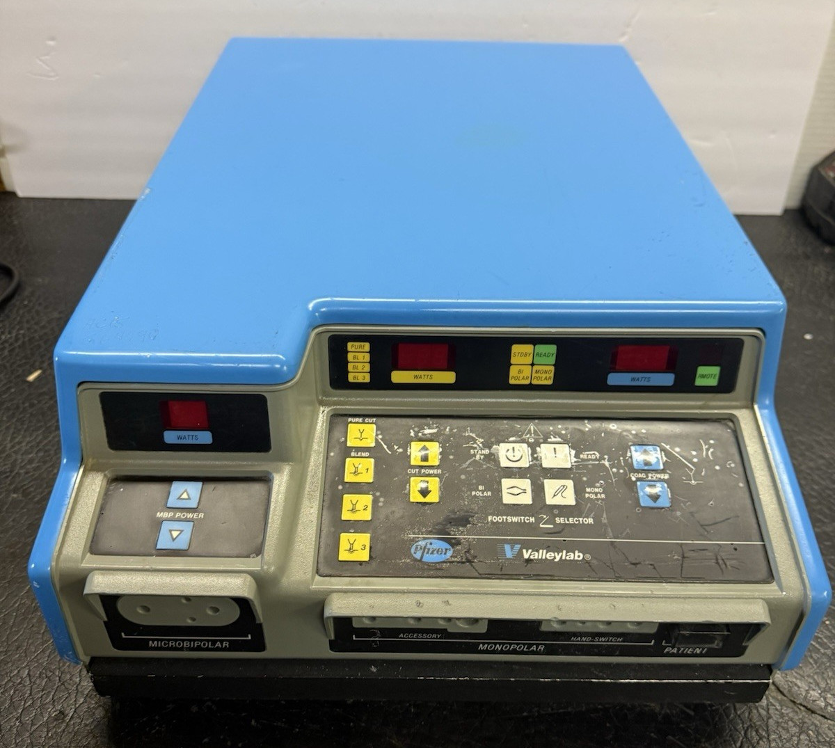 Valleylab Force 2 Electrosurgical Unit ESU Solid State Not Working AS IS