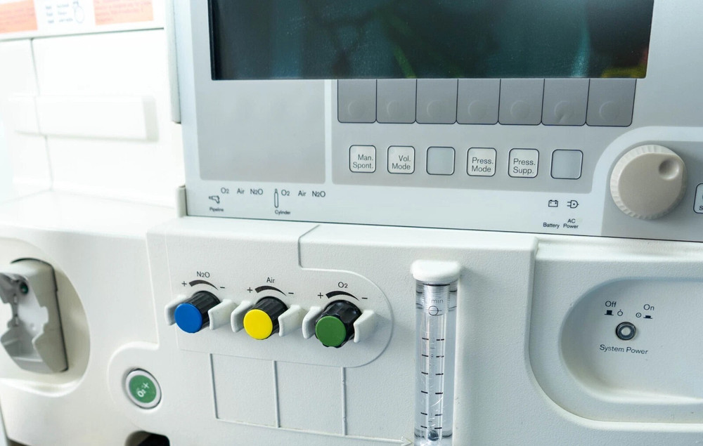 Drager Apollo Anesthesia Workstation Machine.