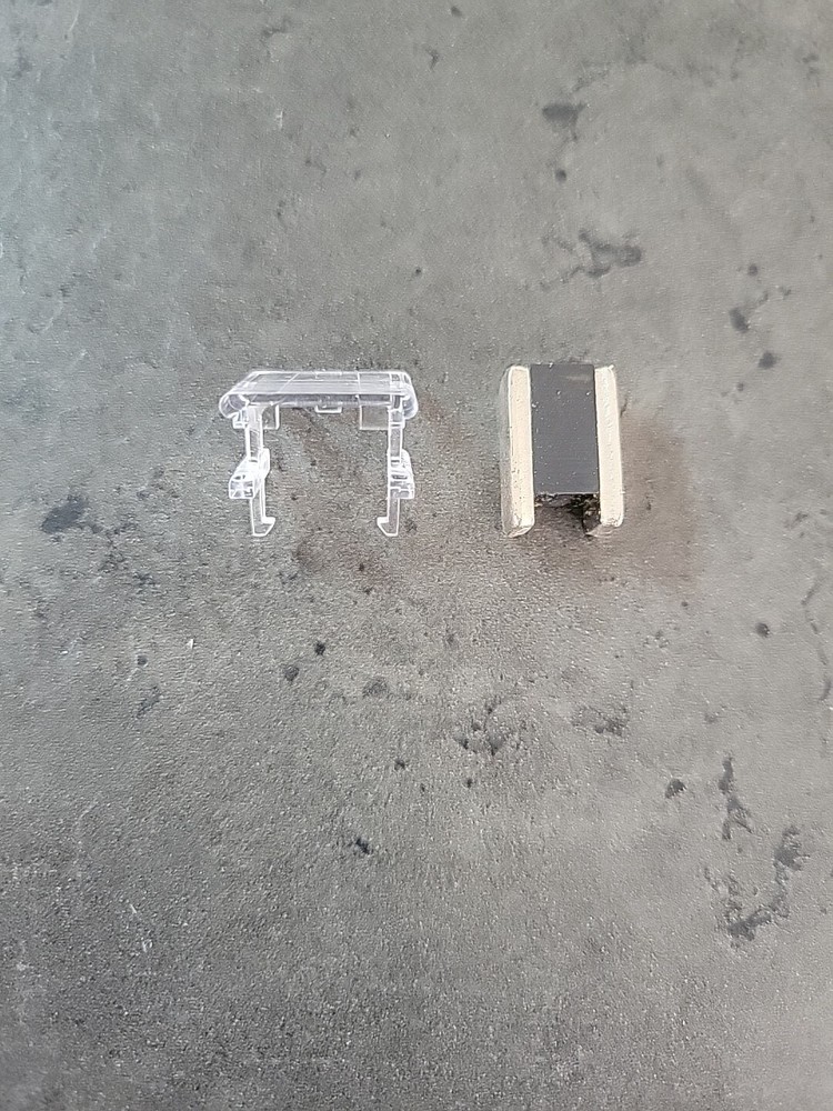 Hunter Douglas Vertiglide Magnet and Clear Cap