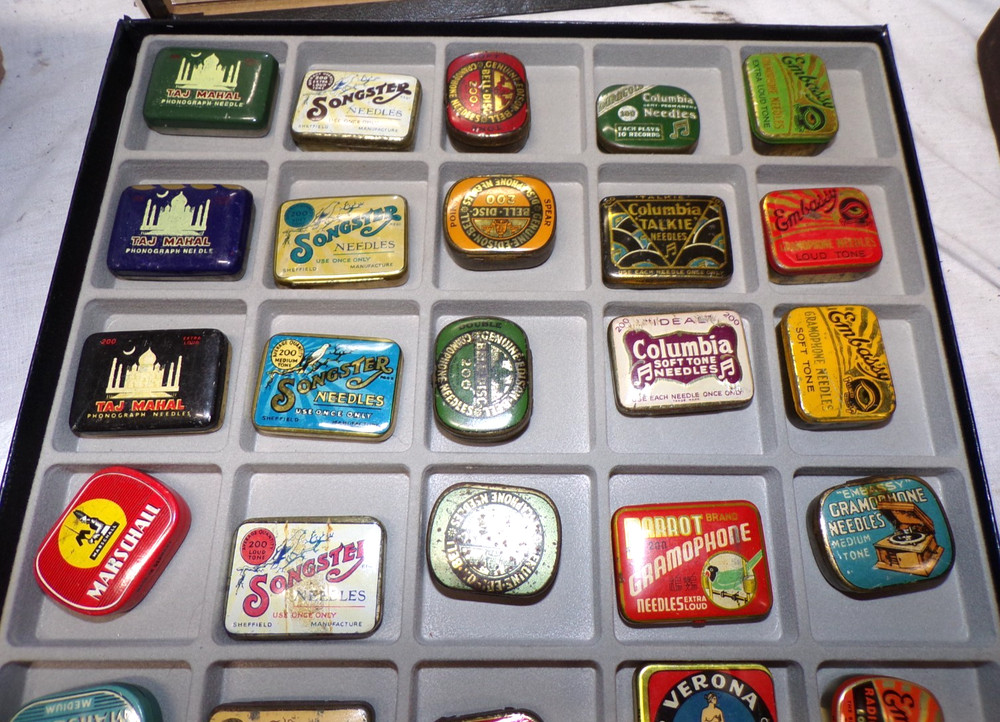DISC PHONOGRAPH NEEDLE TIN COLLECTION , 35 TINS