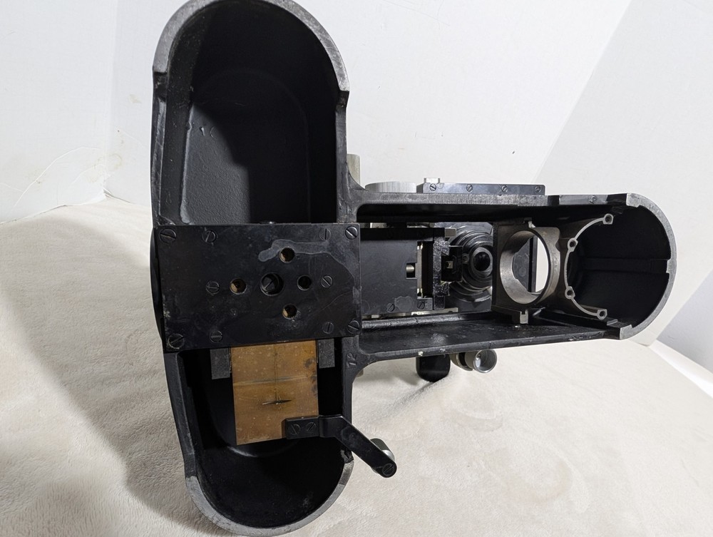 Ernst Leitz Wetzlar Trinocular Microscope 4 Objectives Black