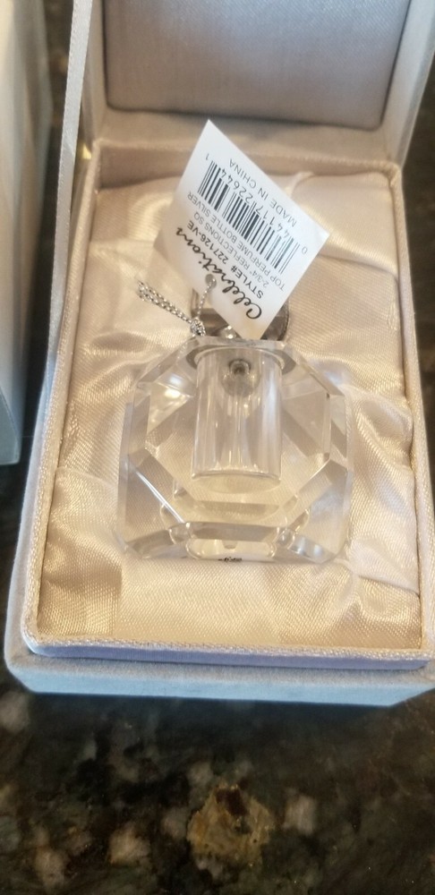 Top Silver Perfume Bottle silver collections reflection square