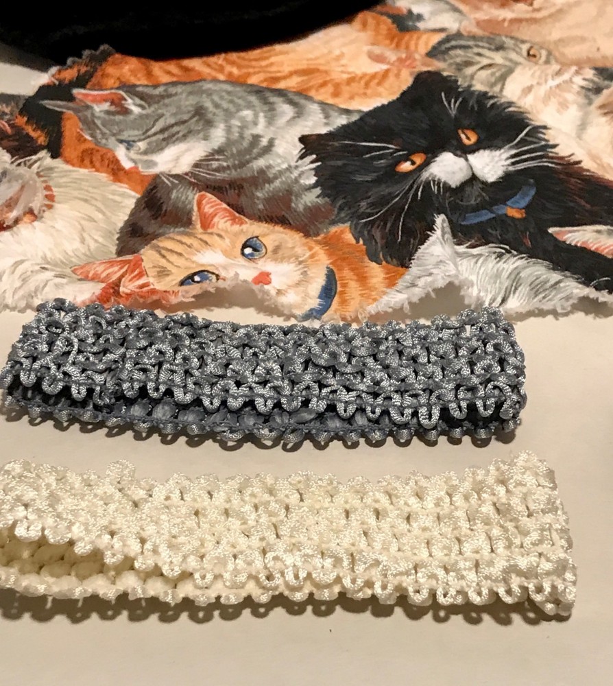 10 Piece Pet Cat Accessories & Bag