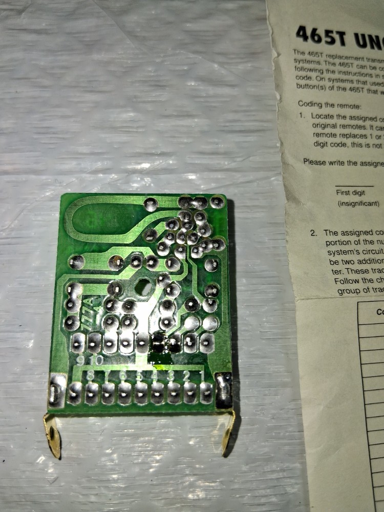 DIRECTED ELECTRONICS UNCODED TWO BUTTON TRANSMITTER PART # 465T
