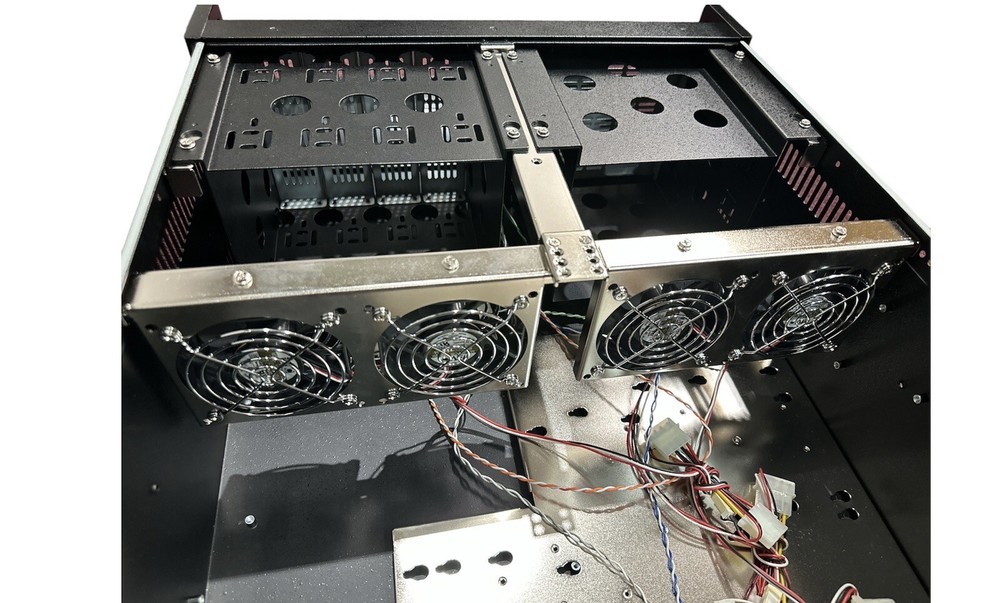 NEUTRAIN 4U Server Chassis Rackmount Case