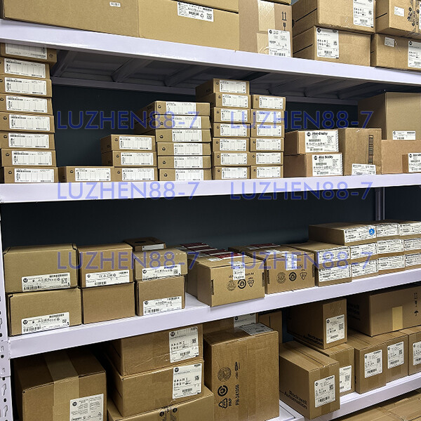 Factory Sealed Schneider Fast Ship XB2BG33C