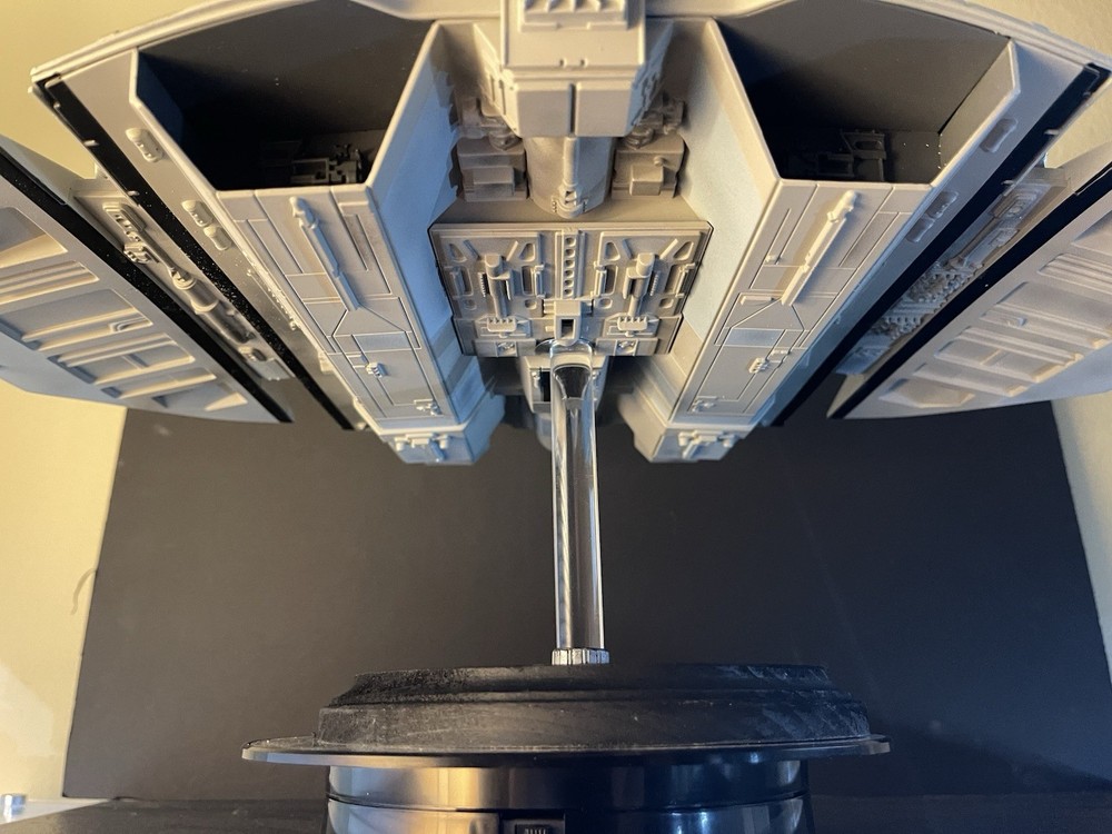 Moebius Battlestar Galactica Cylon, Raider Built, Painted And Lit