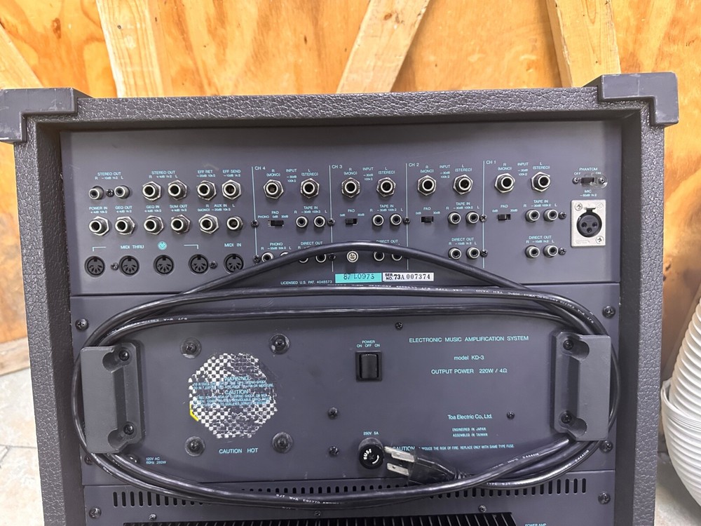 TOA KD3 Keyboard Amplifier - tested & working