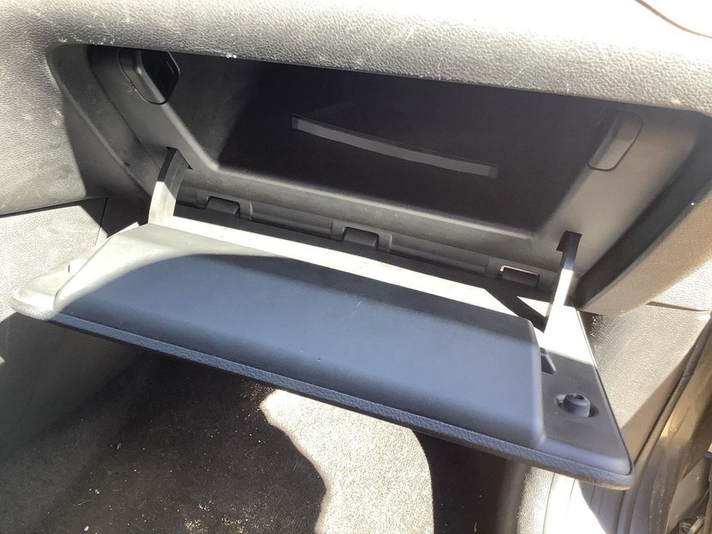 CHEROKEE 2016 Glove Box 4992949
