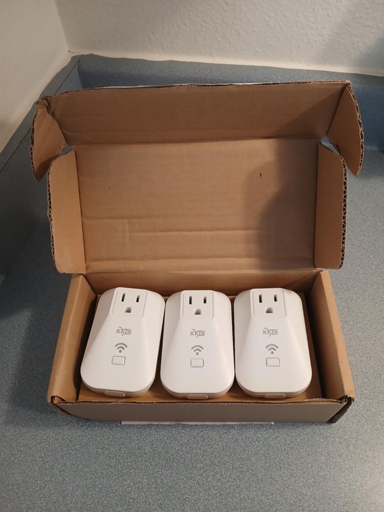 Smart plug three pack model no. 70011c color white unused open box