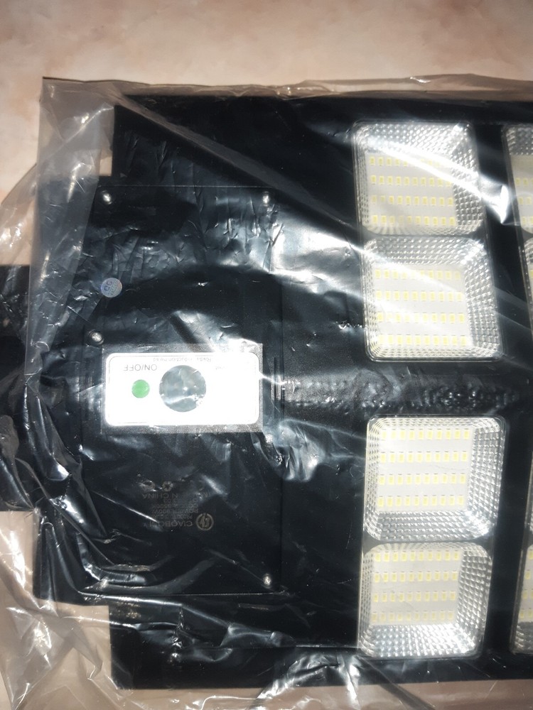 900W Solar LED Lamp