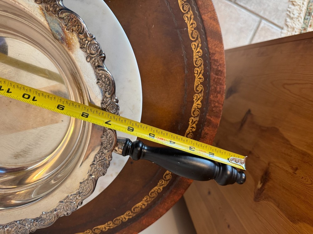 VTG WM Rogers Silverplate Round chafing Dish Pan w/ Wooden Handle & Lid 12"D