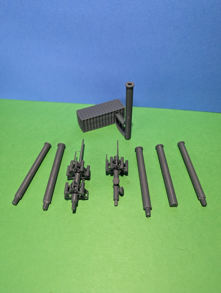 Z-Scale Cell Towers (2)